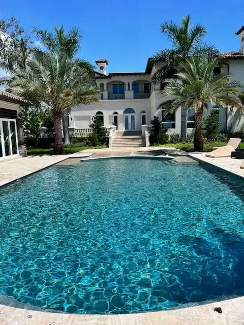 weekly-swimming-pool-service-florida